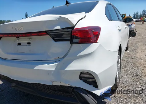 2024 Kia Forte Lx z USA, uszkodzony, nr VIN 3KPF24AD0RE710808